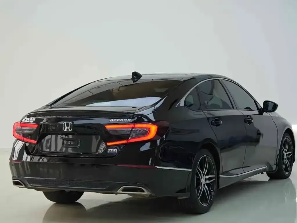 Honda Accord — фото 6
