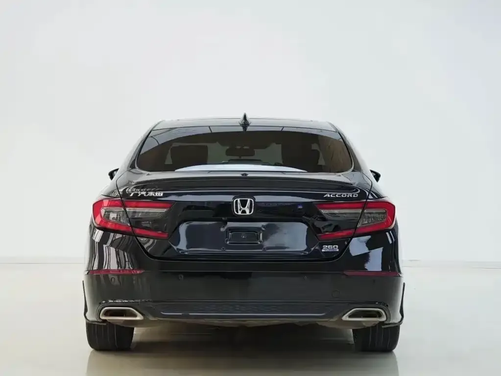 Honda Accord — фото 7