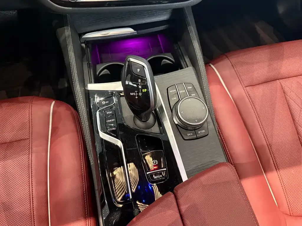 BMW 5 Series — фото 10
