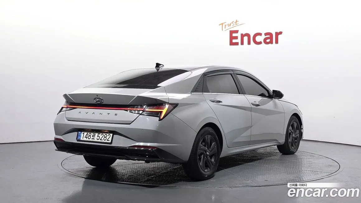 Hyundai AVANTE 2021 из KR, фото 3
