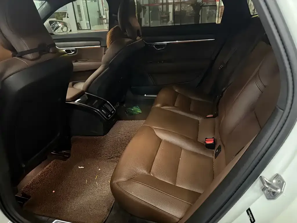 Volvo S90 2021 из CN, фото 5