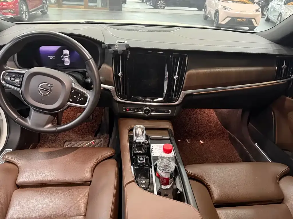 Volvo S90 2021 из CN, фото 7