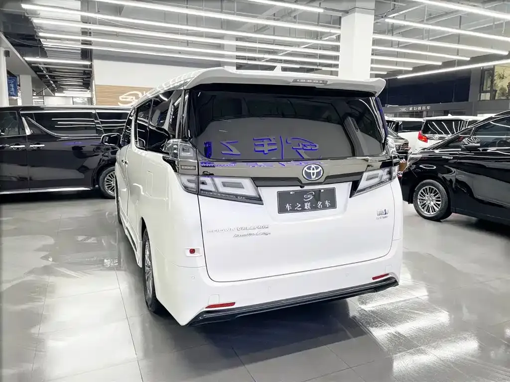 Toyota Vellfire 2023 из CN, фото 7