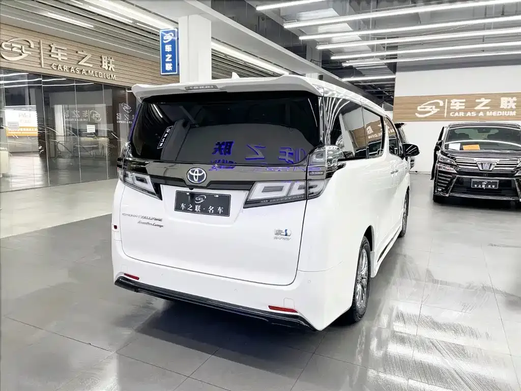 Toyota Vellfire 2023 из CN, фото 5