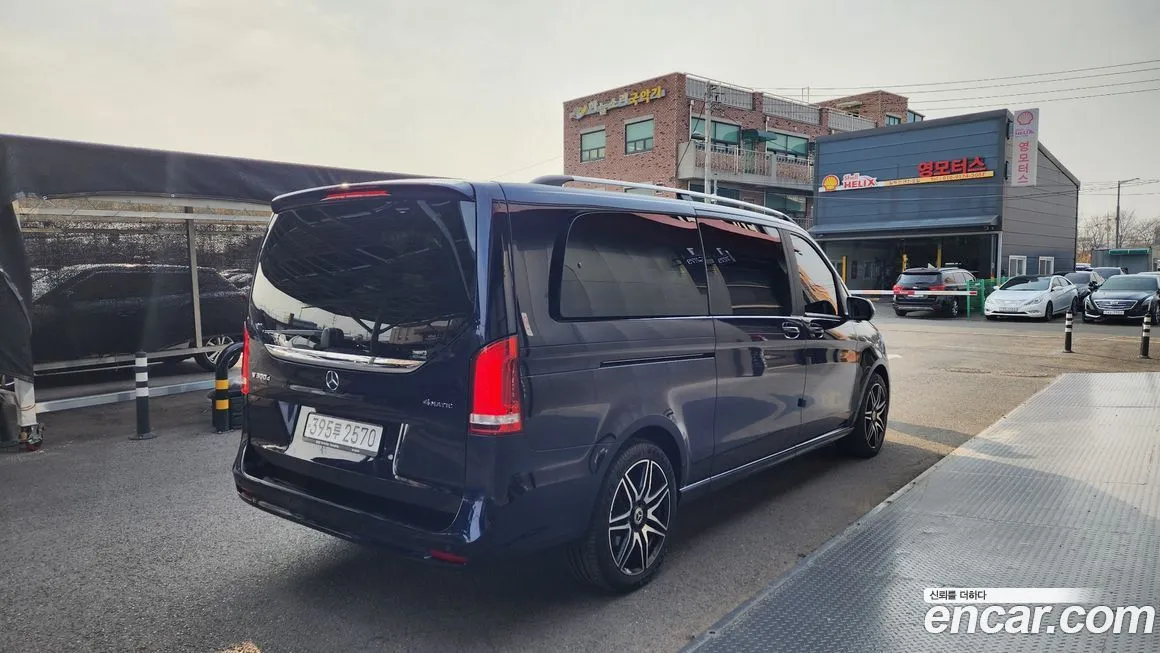 Mercedes-Benz V-Class 2022 из KR, фото 2