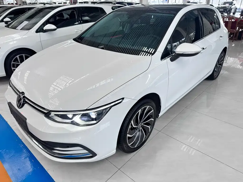 Volkswagen Golf 2022 из CN, фото 1
