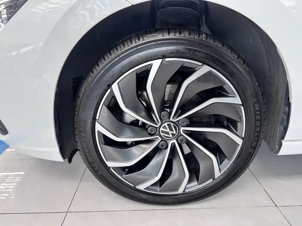 Volkswagen Golf 2022 из CN, фото 10