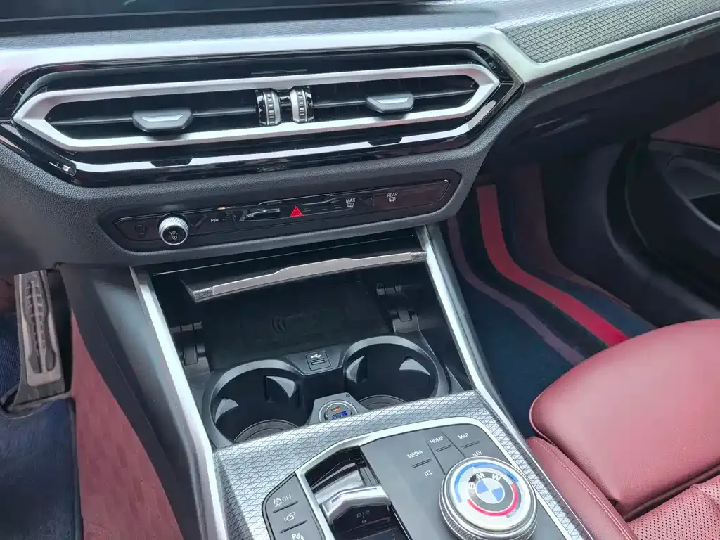 BMW 4 Series 2023 из CN, фото 6