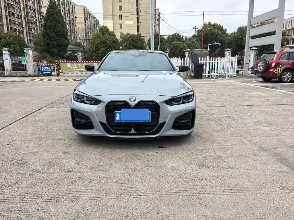 BMW 4 Series 2023 из CN, фото 8
