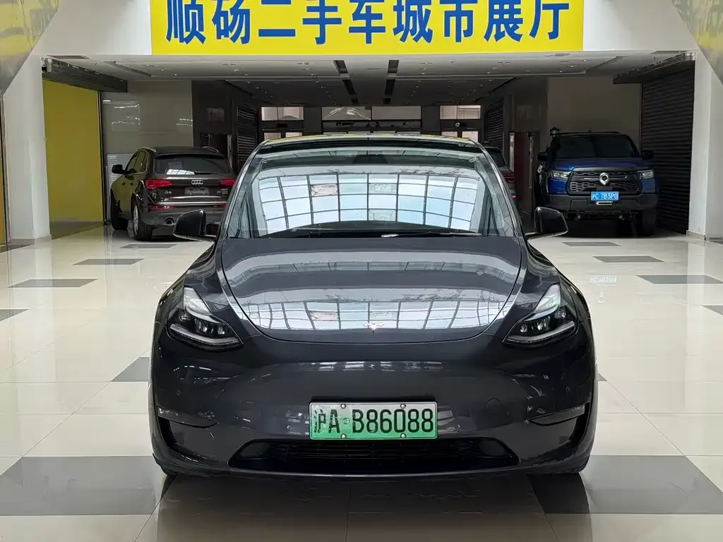 Tesla Model Y — фото 7