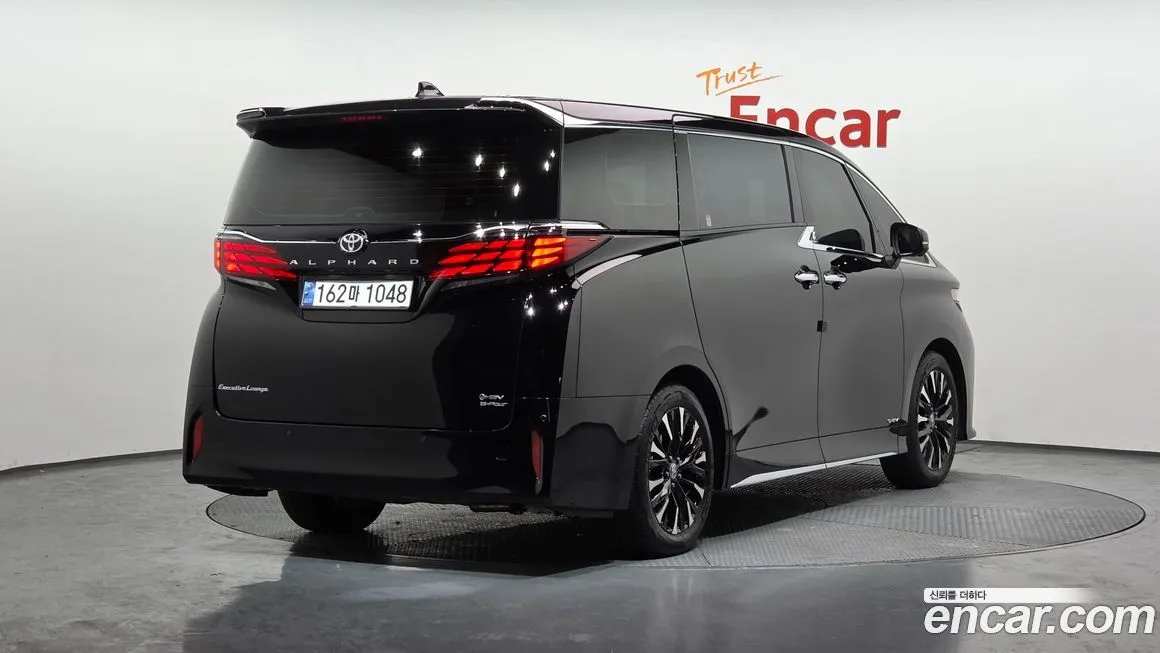 Toyota Alphard — фото 8