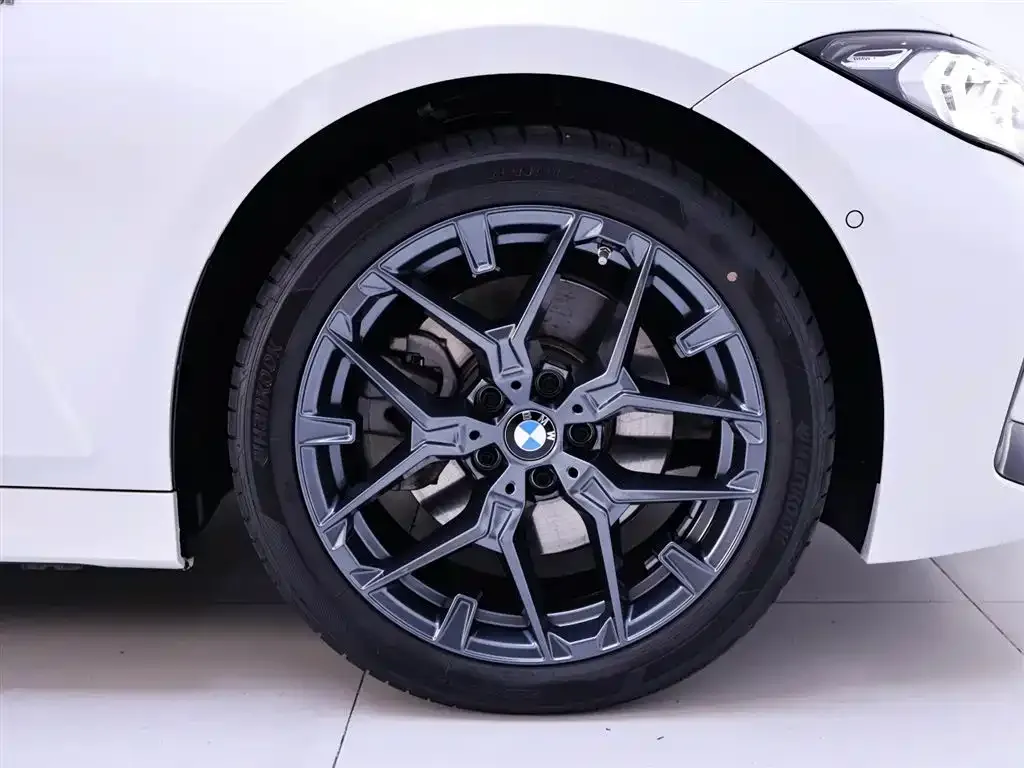 BMW 3 Series 2025 из CN, фото 10
