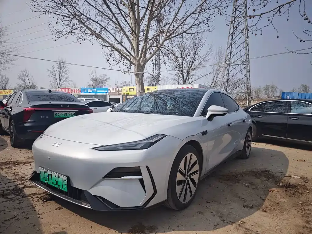 Geely Galaxy E8