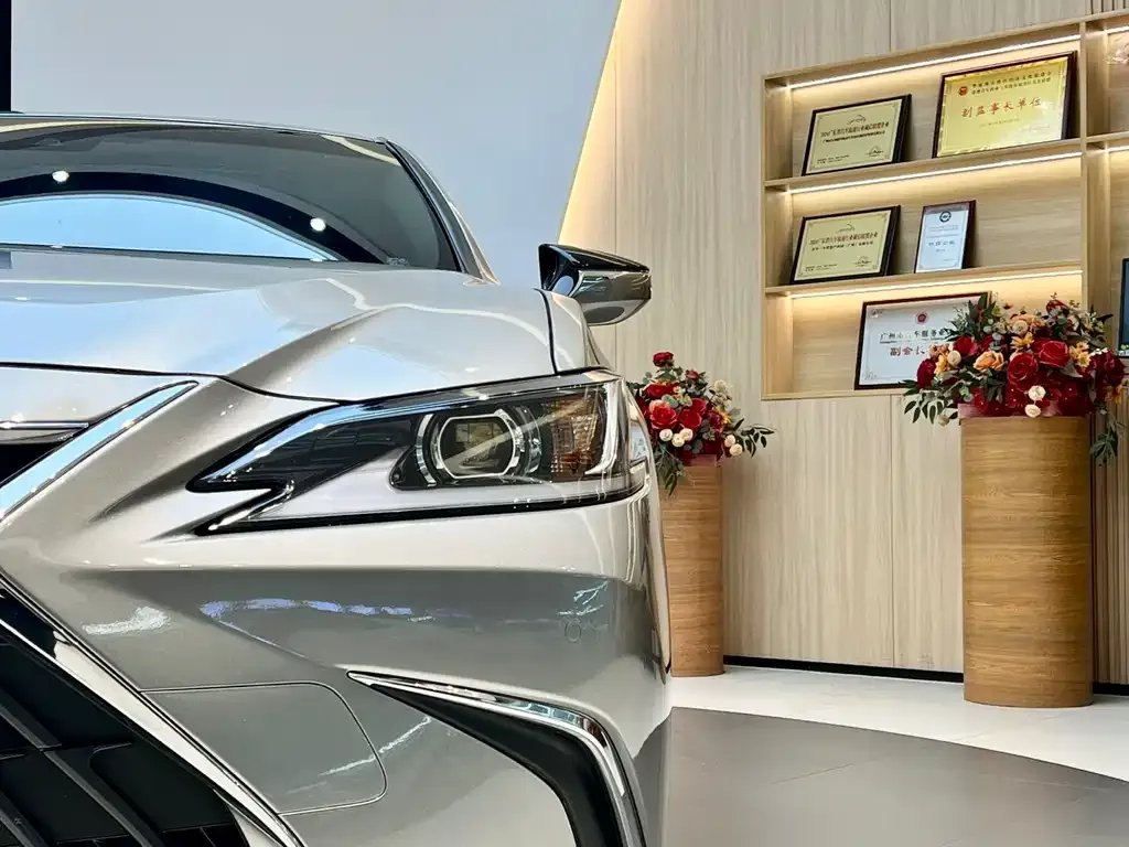 Lexus ES 2024 из CN, фото 8