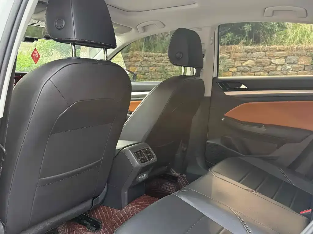 Volkswagen Bora 2023 из CN, фото 3