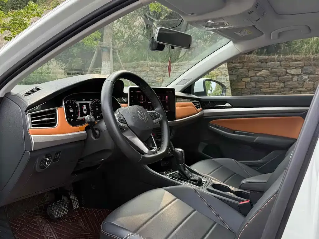 Volkswagen Bora 2023 из CN, фото 4