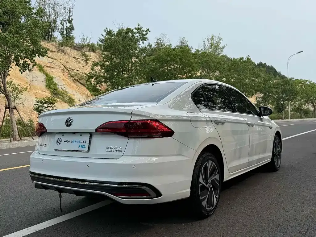 Volkswagen Bora 2023 из CN, фото 6