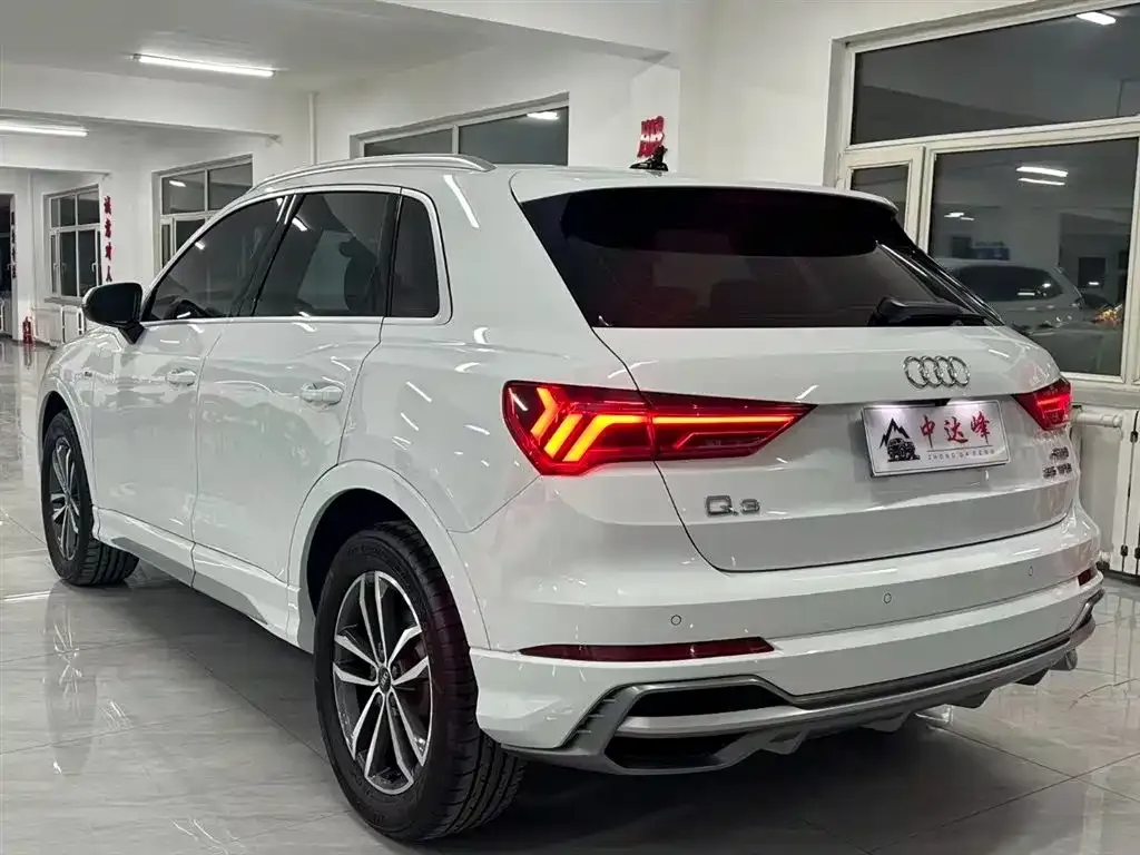 Audi Q3 — фото 7