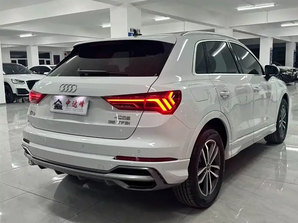 Audi Q3 — фото 9