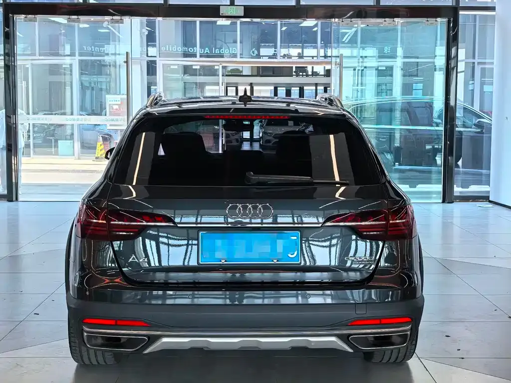 Audi A4 (Import) — фото 8