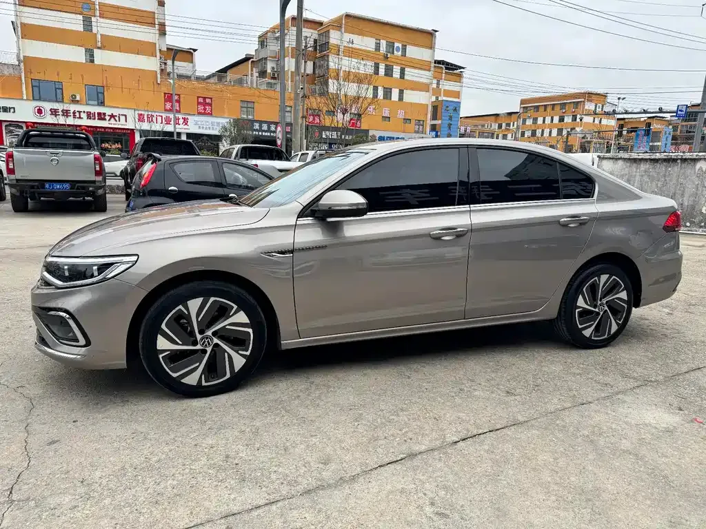 Volkswagen Bora 2023 из CN, фото 6