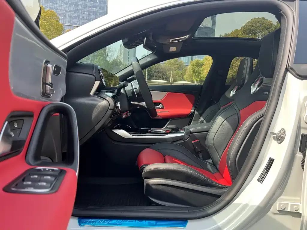 Mercedes-Benz CLA AMG — фото 2