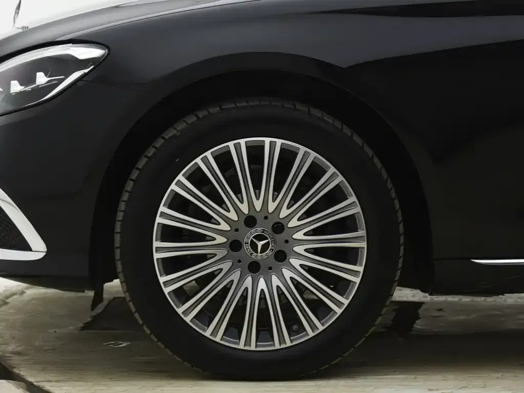 Mercedes-Benz E-Class 2022 из CN, фото 2