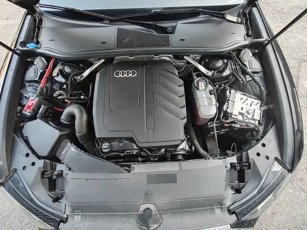 Audi A6L 2024 из CN, фото 4