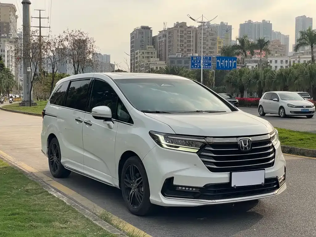 Honda Odyssey 2023 из CN, фото 3
