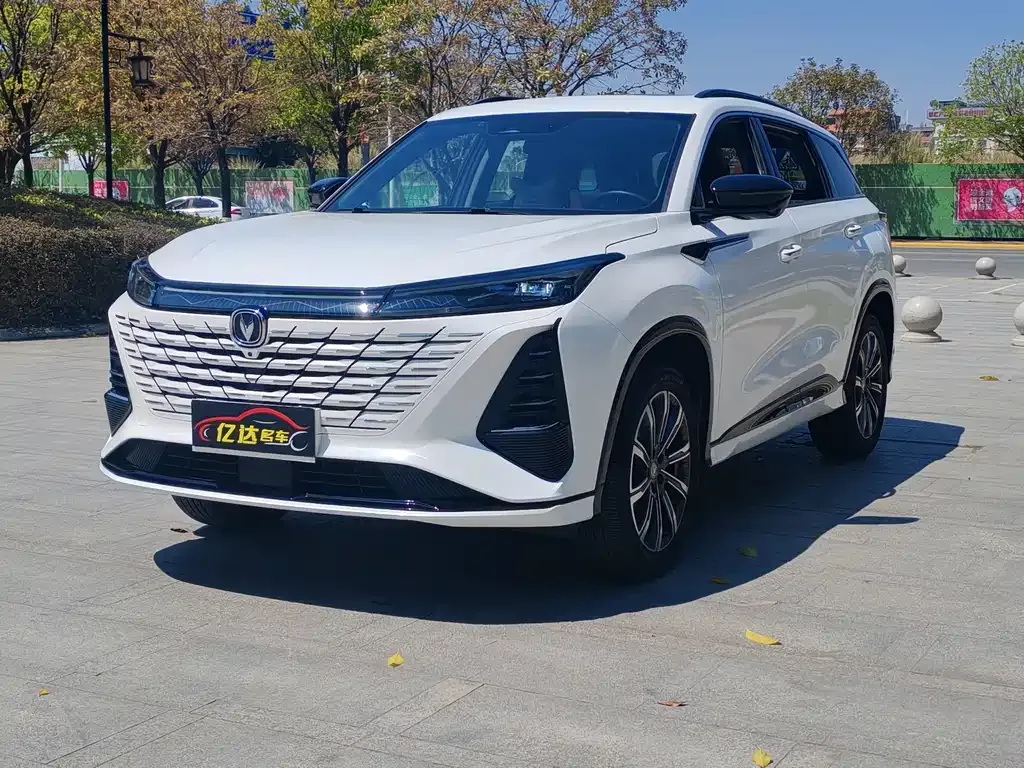 Changan CS75PLUS 2024 из CN, фото 1