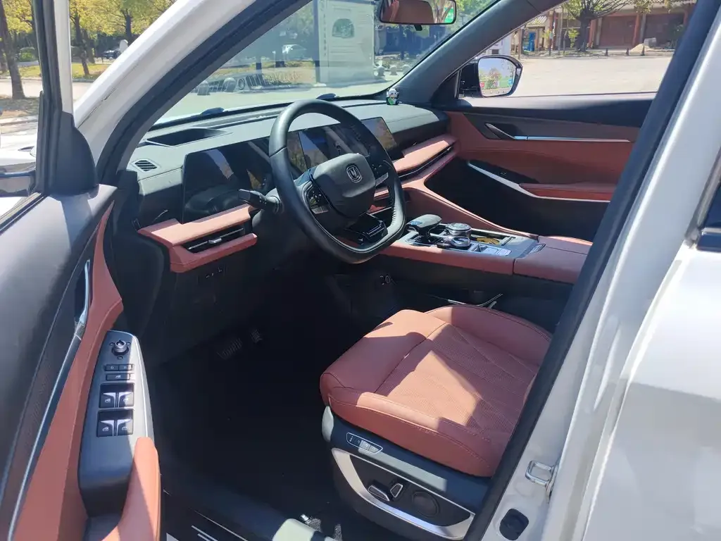 Changan CS75PLUS 2024 из CN, фото 5