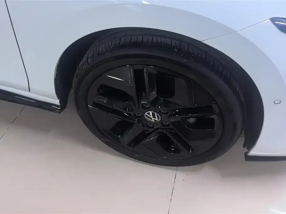 Volkswagen Golf 2025 из CN, фото 2