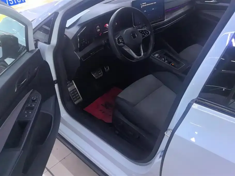 Volkswagen Golf 2025 из CN, фото 9