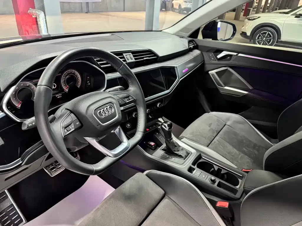 Audi Q3 2023 из CN, фото 8