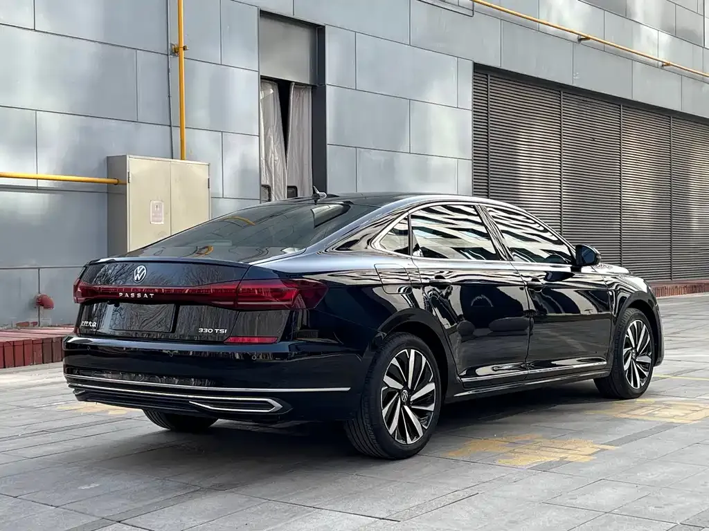 Volkswagen Passat — фото 9