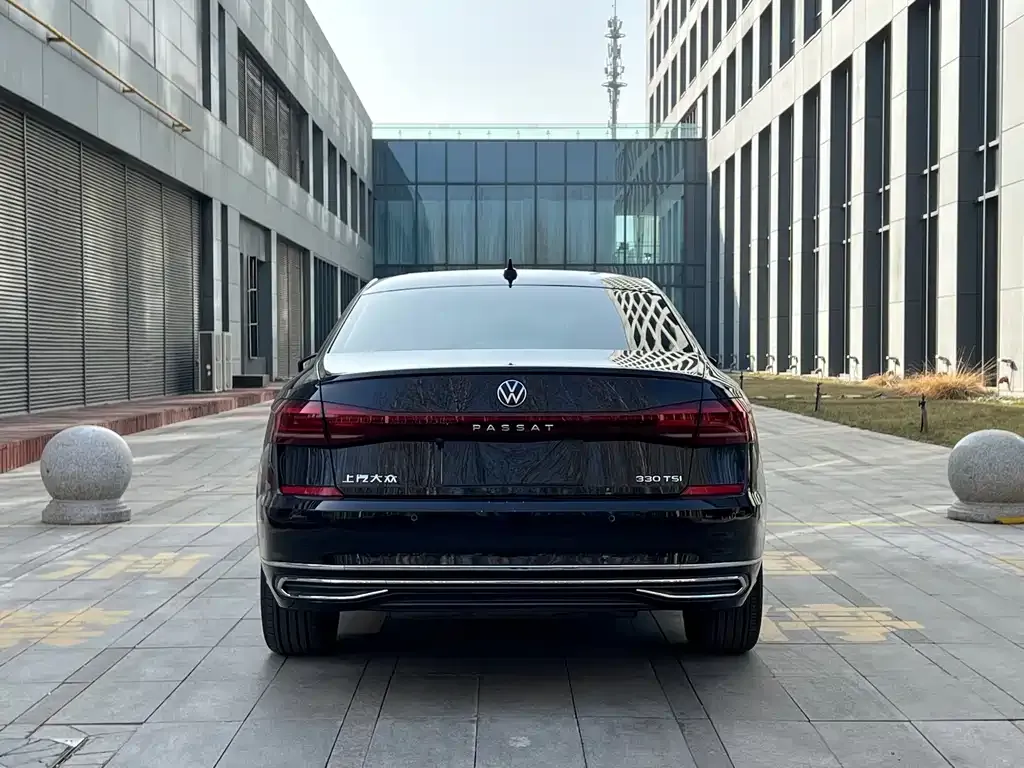Volkswagen Passat — фото 2
