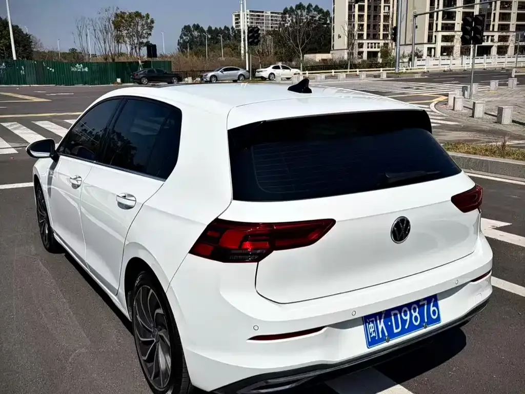 Volkswagen Golf 2022 из CN, фото 10