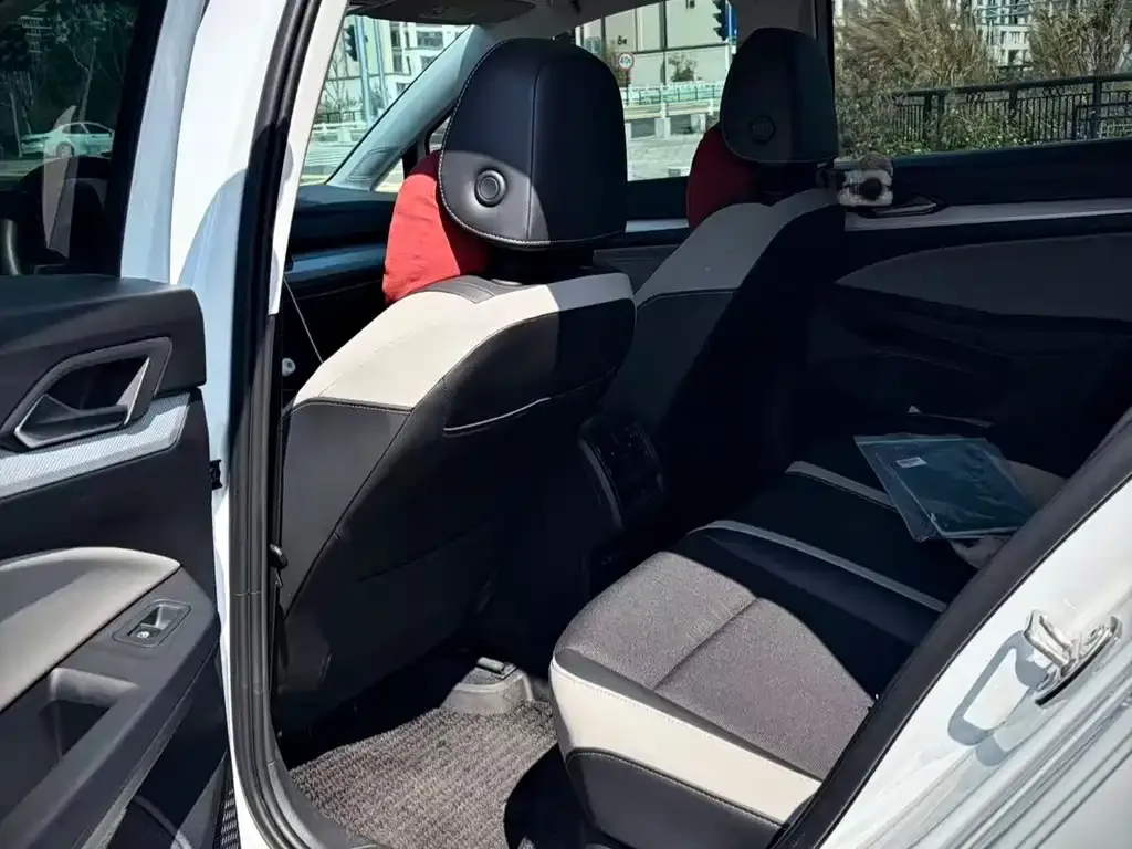 Volkswagen Golf 2022 из CN, фото 9