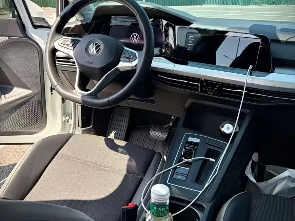 Volkswagen Golf 2022 из CN, фото 4