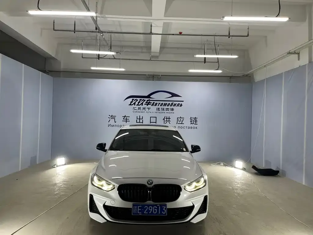BMW 1 Series 2022 из CN, фото 2