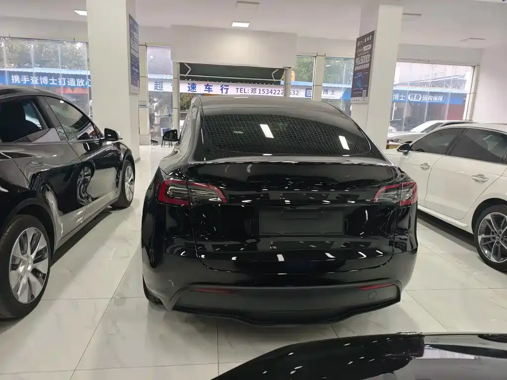 Tesla Model Y — фото 7