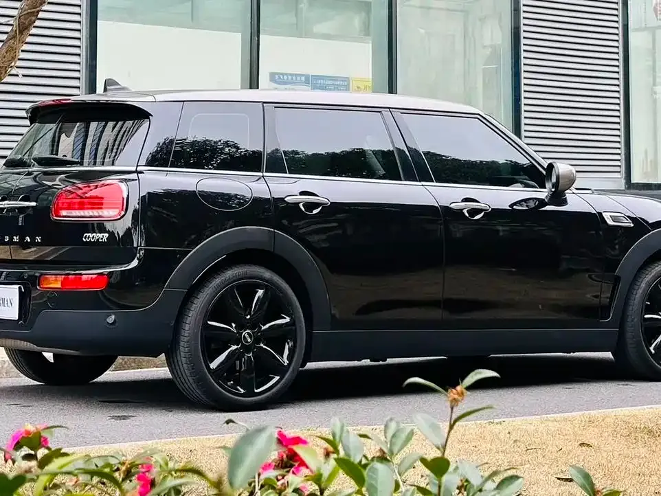 MINI Clubman — фото 6