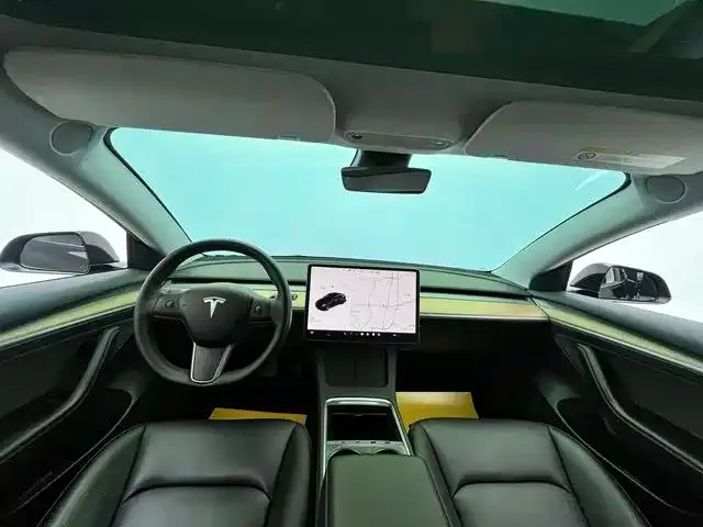 Tesla Model 3 — фото 4