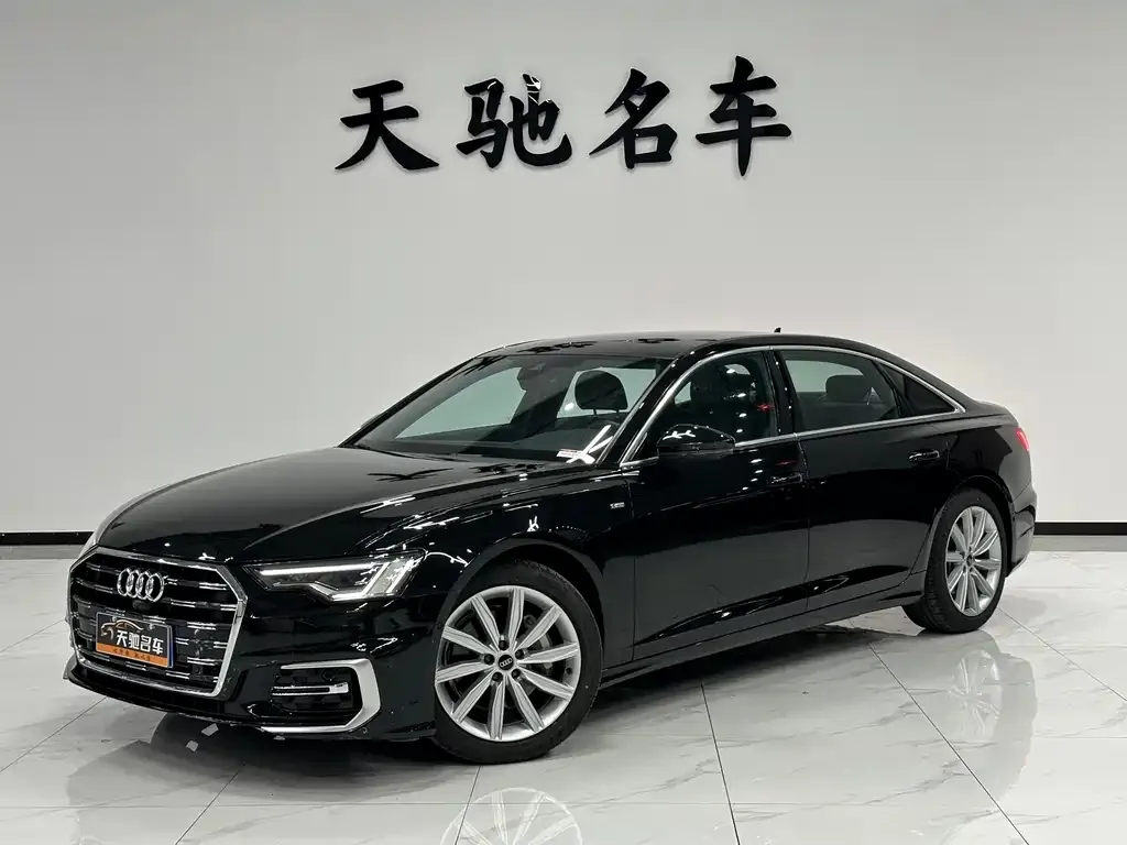 Audi A6L — фото 1