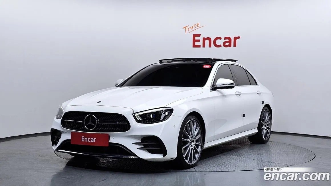 Mercedes-Benz E-Class — фото 1