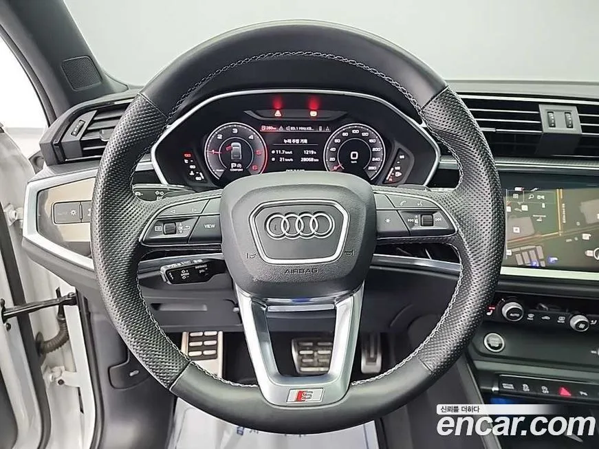 Audi Q3 — фото 4