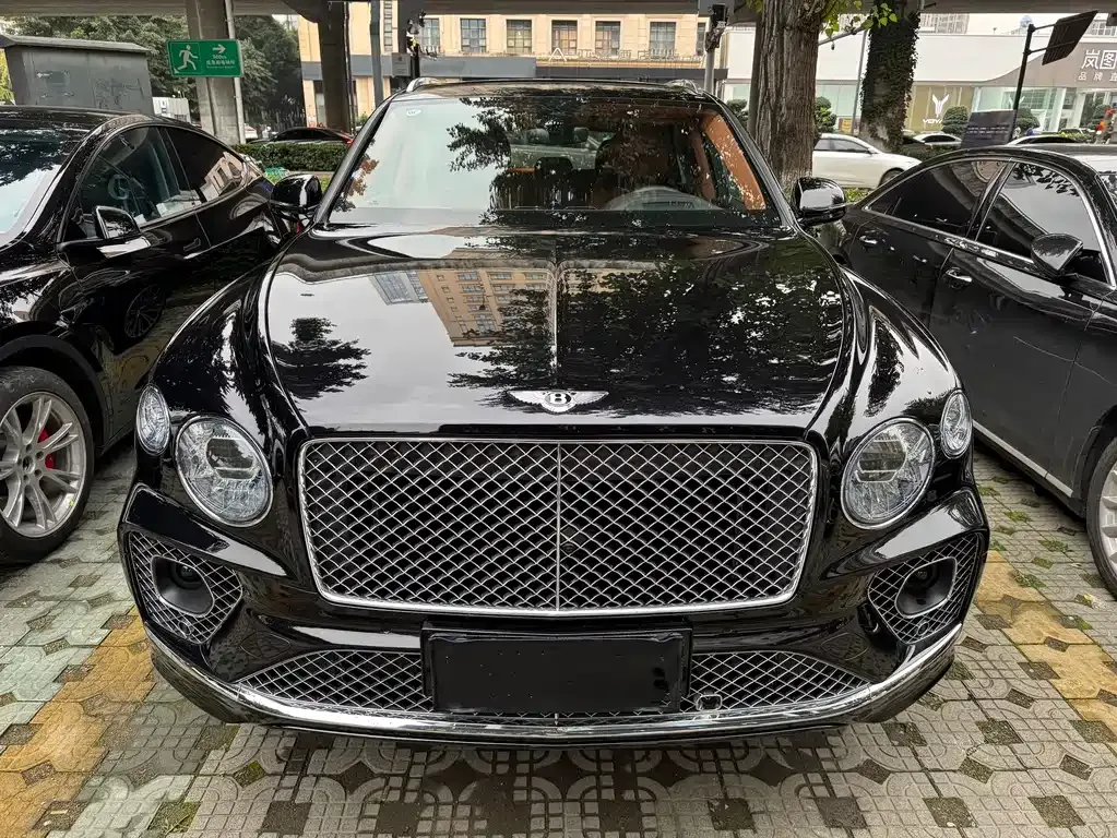 Bentley Bentayga 2022 из CN, фото 8