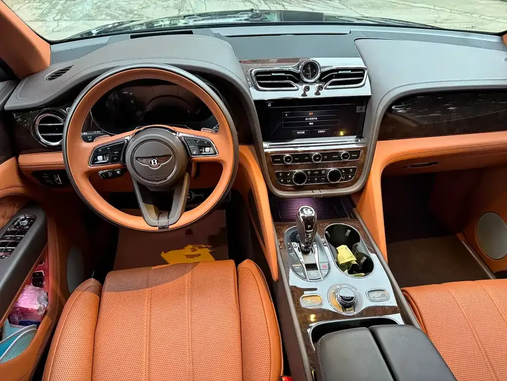 Bentley Bentayga 2022 из CN, фото 6