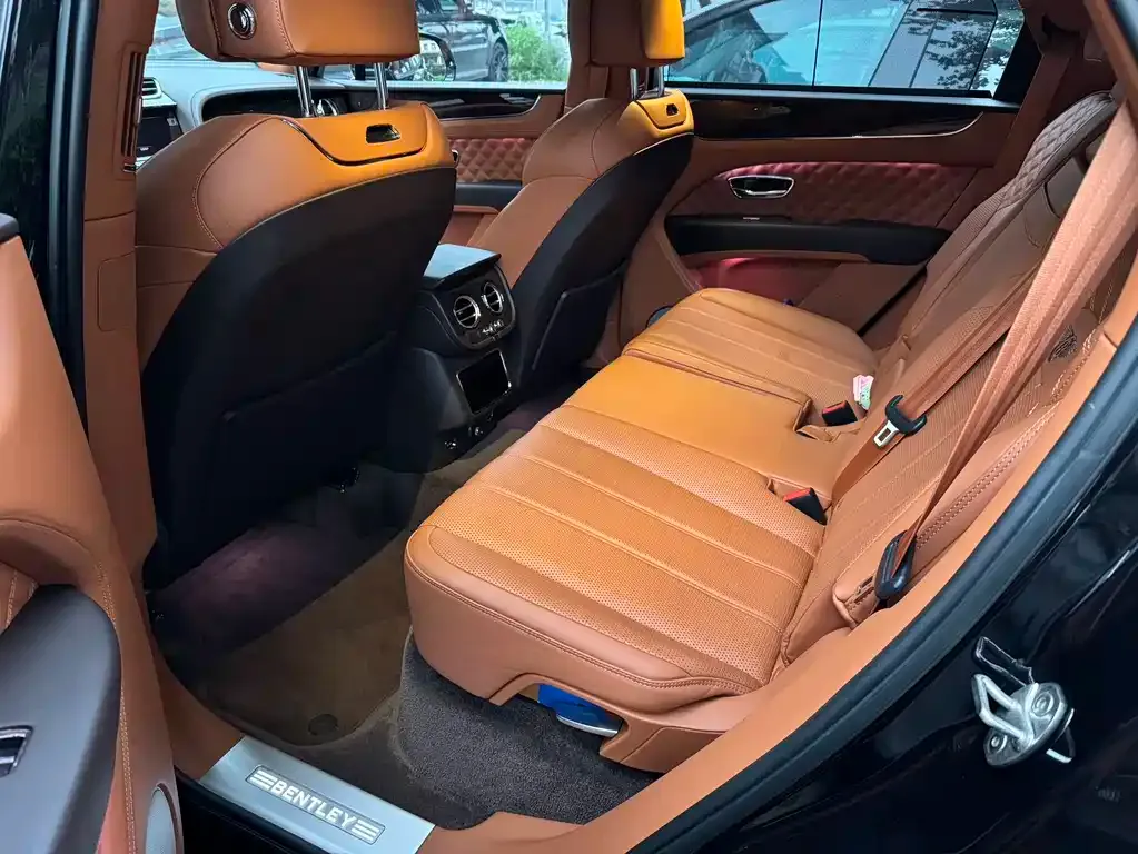 Bentley Bentayga 2022 из CN, фото 5