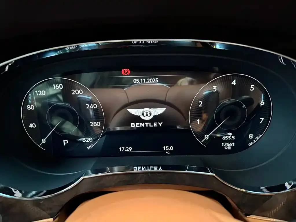 Bentley Bentayga 2022 из CN, фото 2
